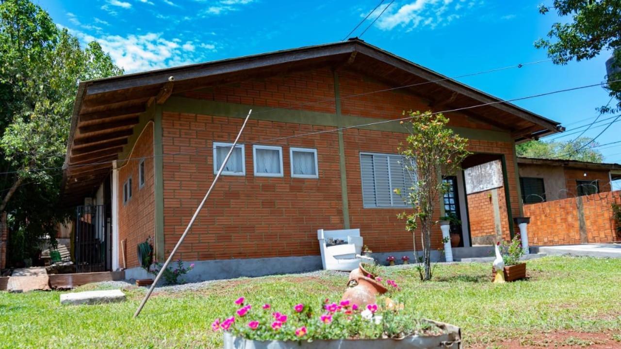Iguazu Alojamiento "La Casa" Puerto Iguazu Luaran gambar